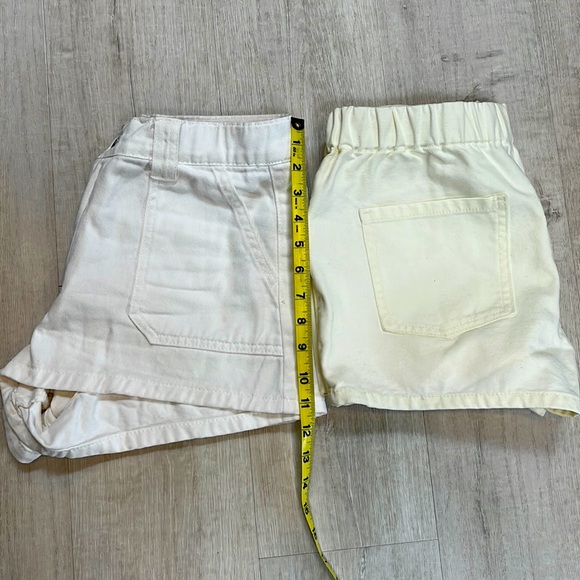 Forever 21 2 pairs shorts white and off-white - Picture 2 of 5